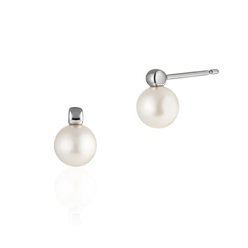 プラチナ ピアス