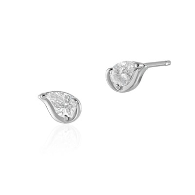 プラチナ ピアス