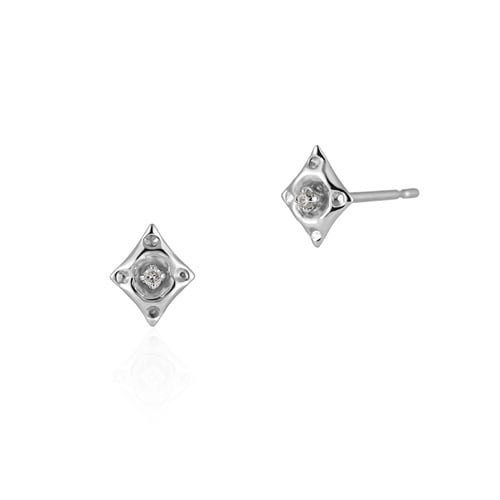 プラチナ ピアス