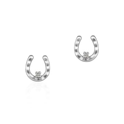 プラチナ ピアス