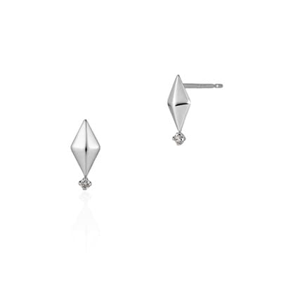 プラチナ ピアス
