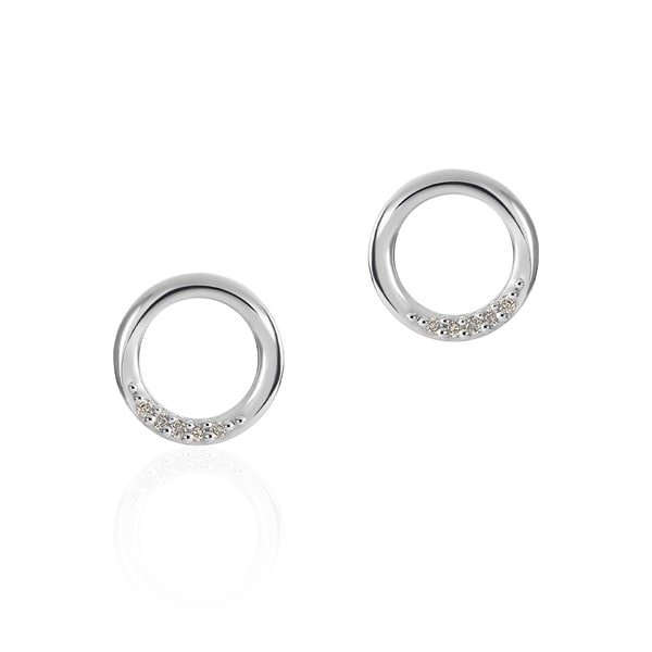 プラチナ ピアス