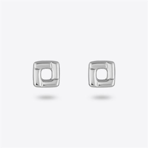 プラチナ ピアス