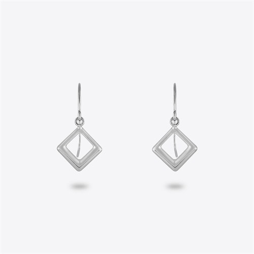 プラチナ ピアス