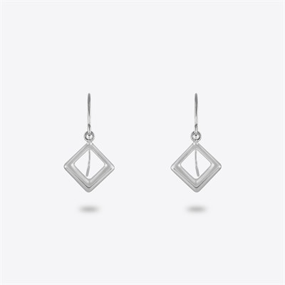 プラチナ ピアス