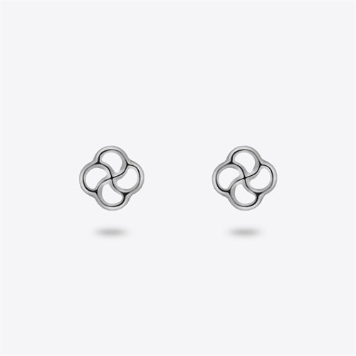 プラチナ ピアス