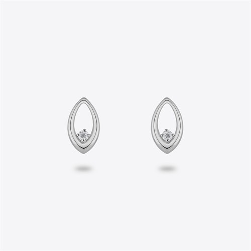 プラチナ ピアス