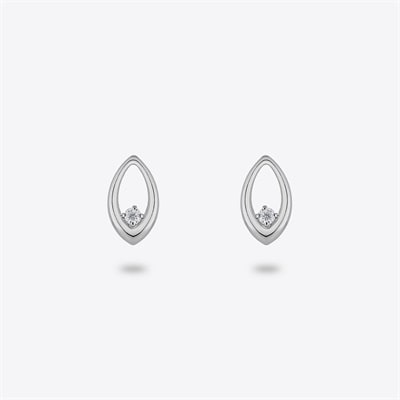 プラチナ ピアス