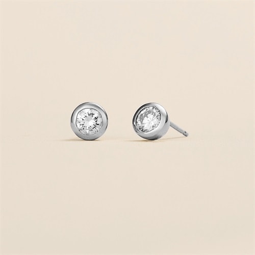 プラチナ ピアス 片側約0.3ct