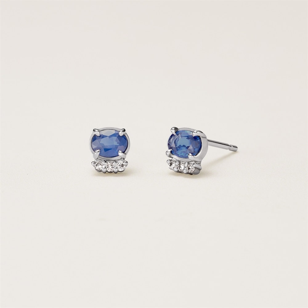 プラチナ ピアス